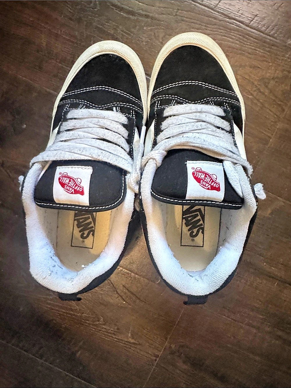 Vans Knu Skool Black True White & White Sneakers